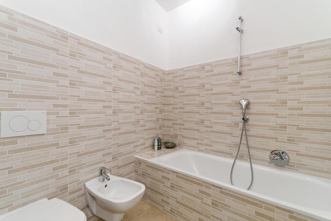 Como Lake Cosy Flat With Garden And Parking Apartment Cernobbio Bagian luar foto